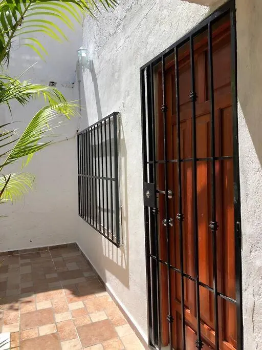 アパート Studio Pequeno En Cancunアパートメント