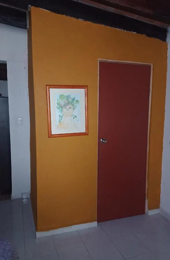 Studio Pequeno En Cancunアパートメント アパート